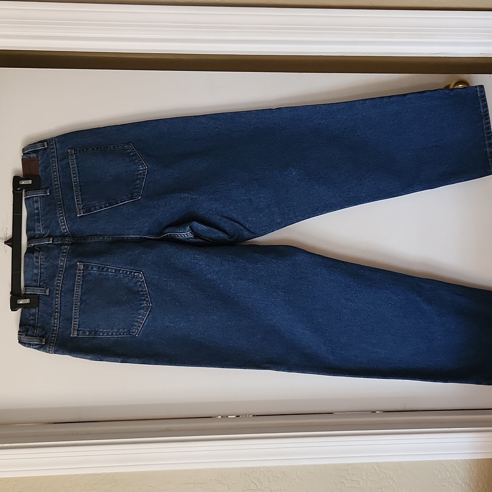 L.L. Bean Men's Comfort Waist Jeans 37x32 - Picture 2 of 8